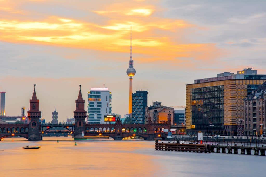 Photo de la ville de Berlin au coucher du soleil