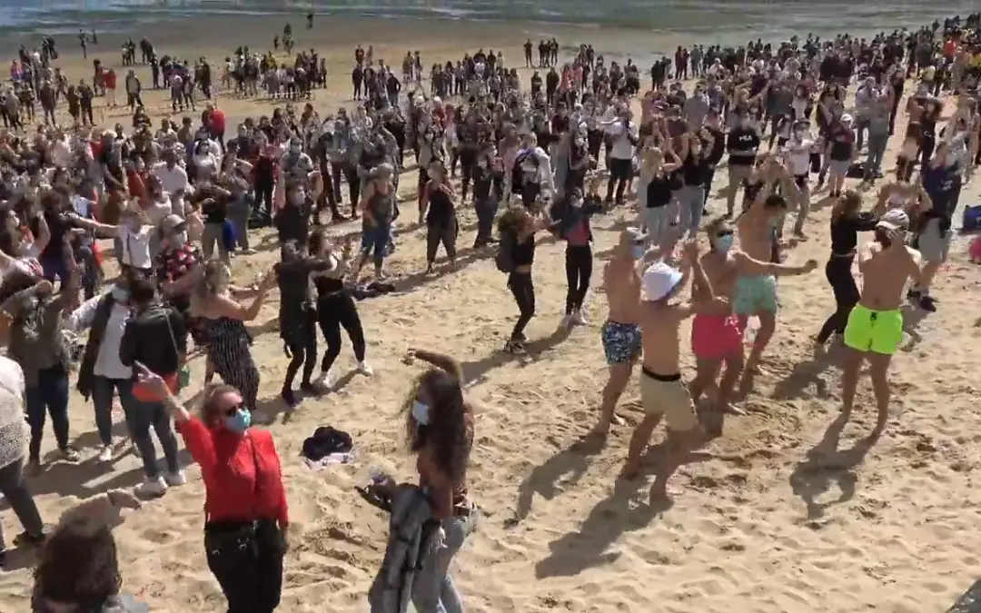 Une immense beach party a été organisée à Brest pour soutenir les clubs locaux