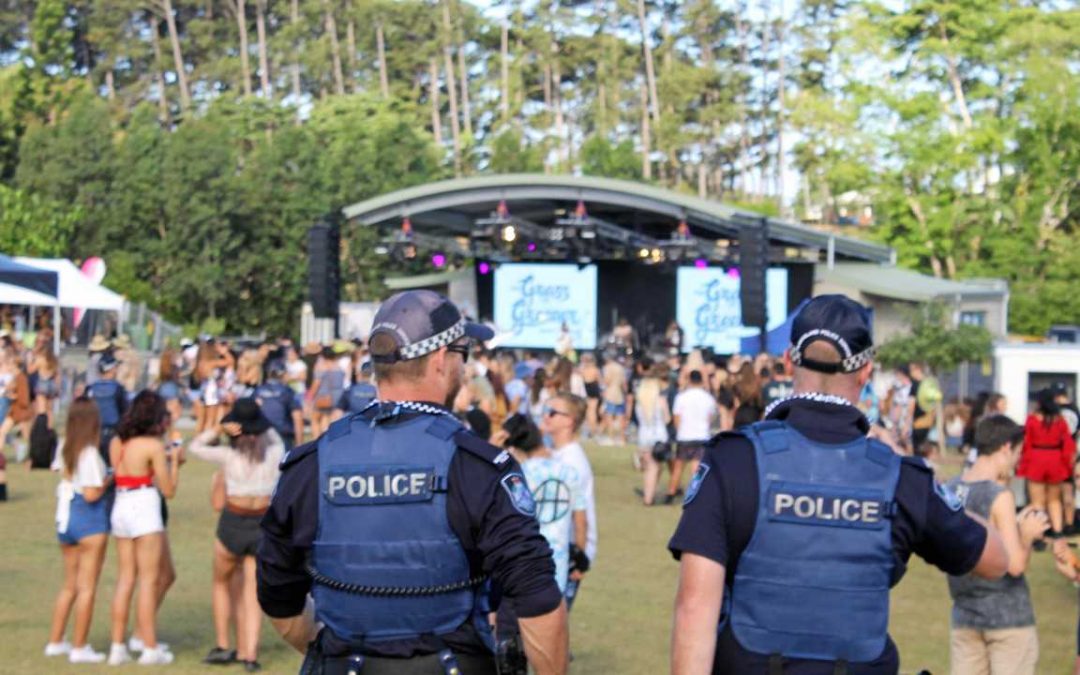 La présence policière dans les festivals augmenterait les risques d’overdose, selon une étude