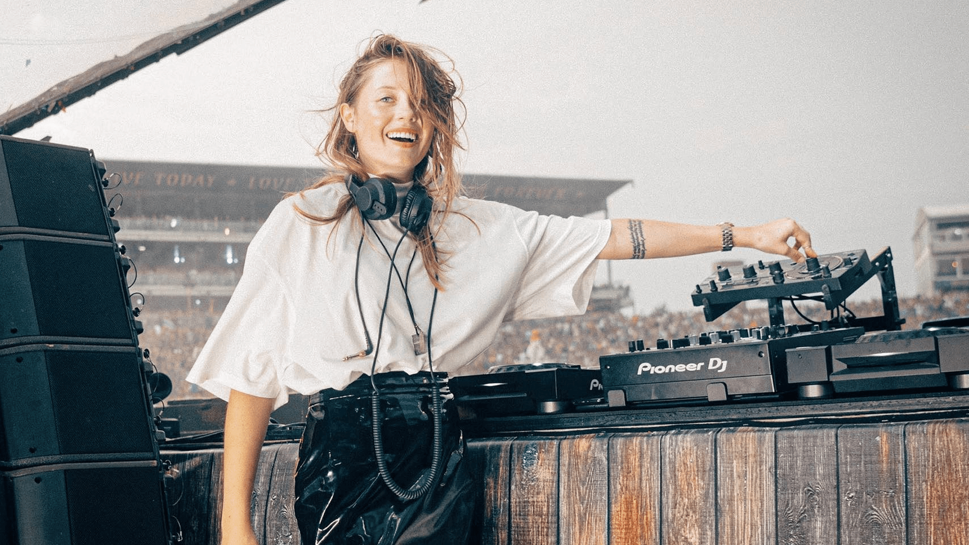 Charlotte de Witte en DJ set en festival