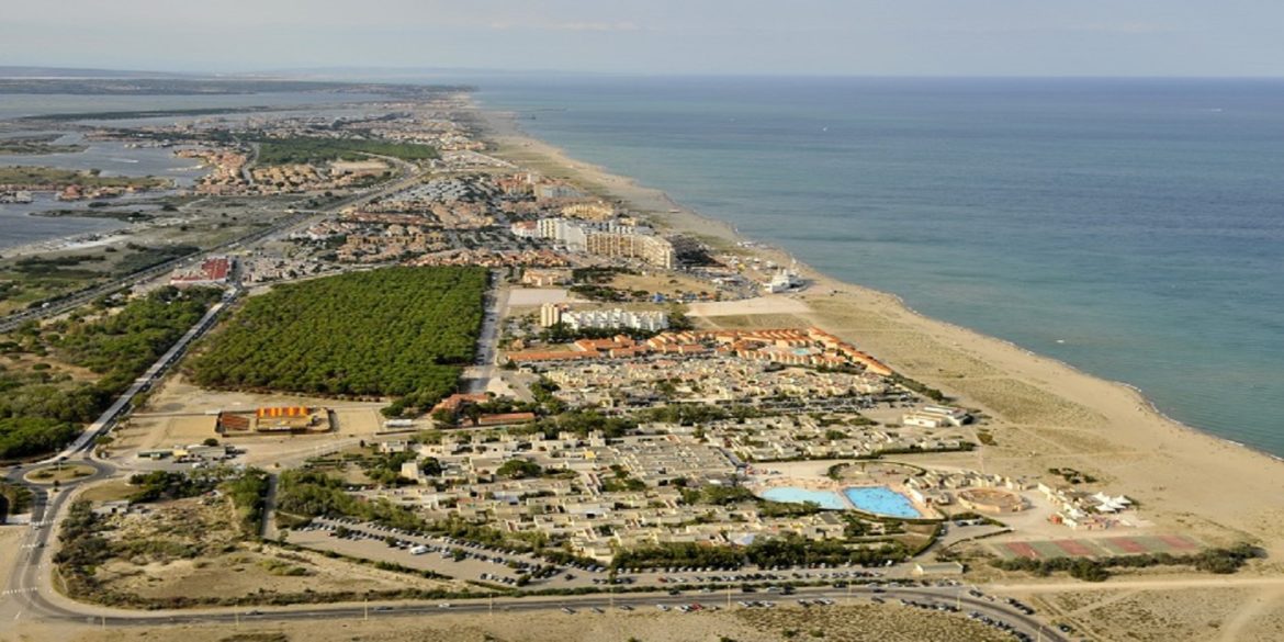 Vue aérienne du VVF Les Portes de Roussillon