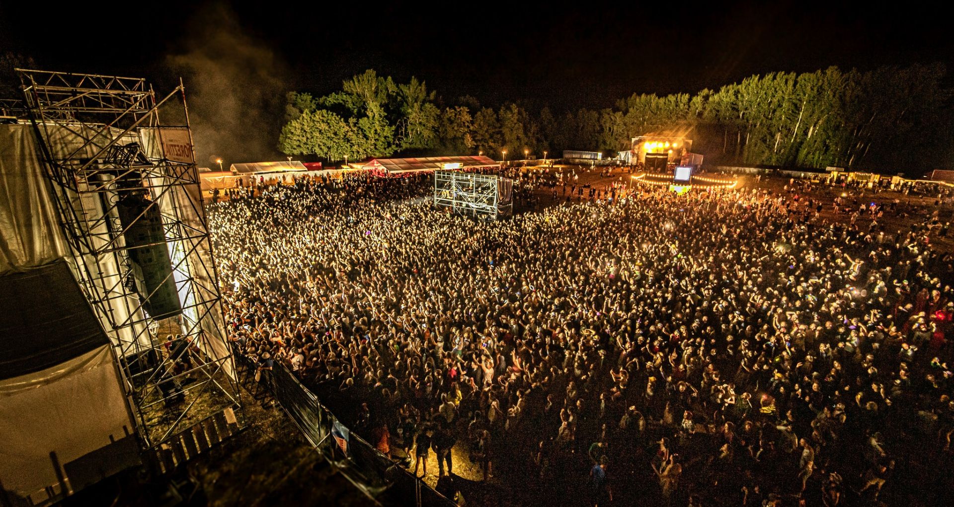 Une des scènes principales du Foreztival © C. Filère