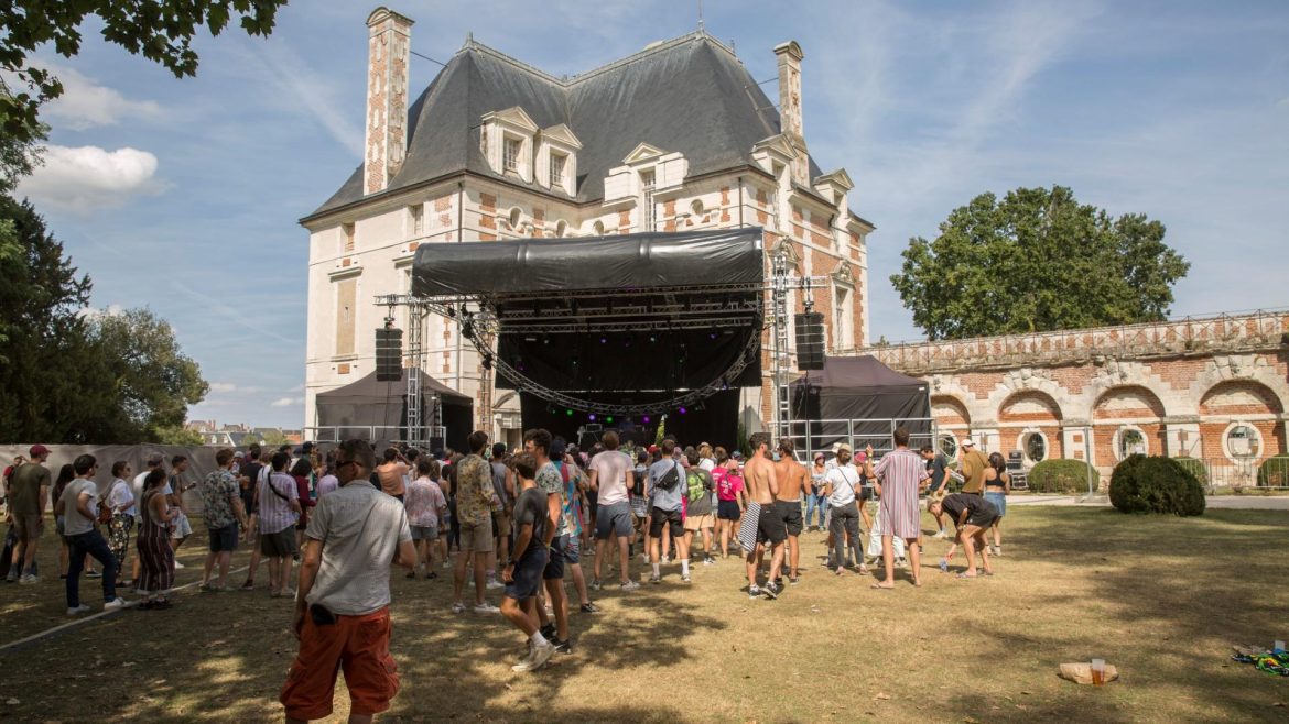 Une édition du festival Tendrestival © Robert Brakha