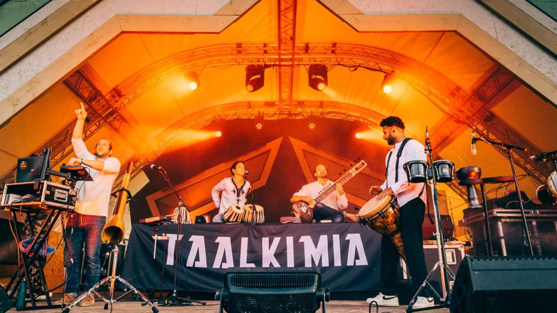 Le groupe Taalkimia au Dox'Art © M. Dutot