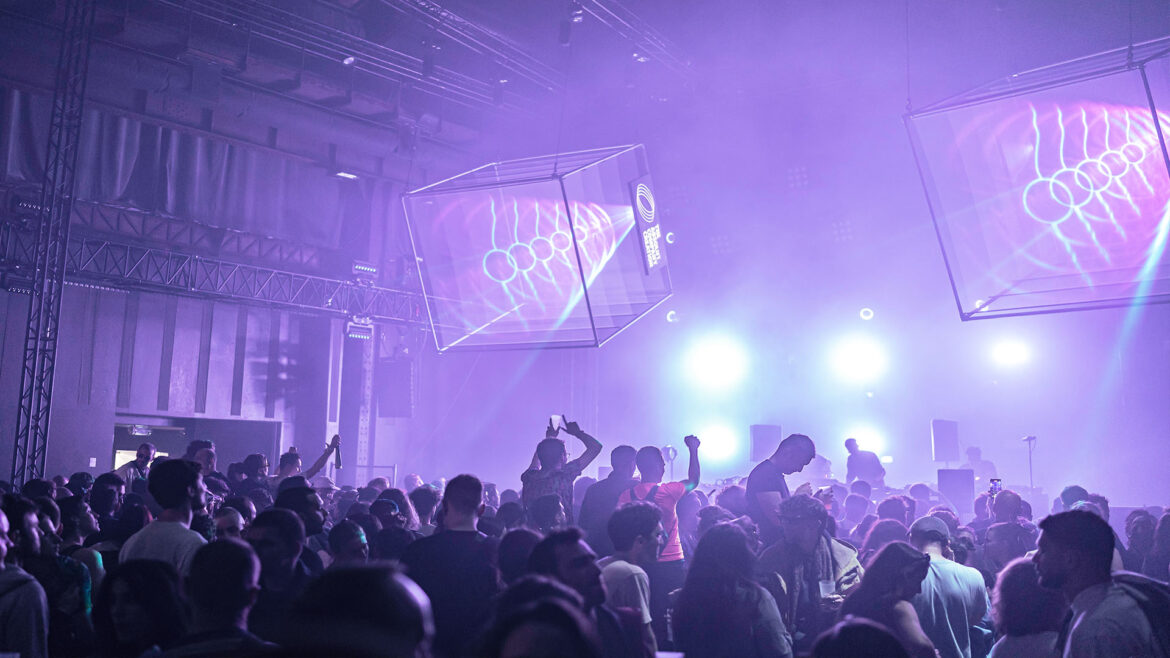 Une de The Absolut Company Creation © Juliette Valero