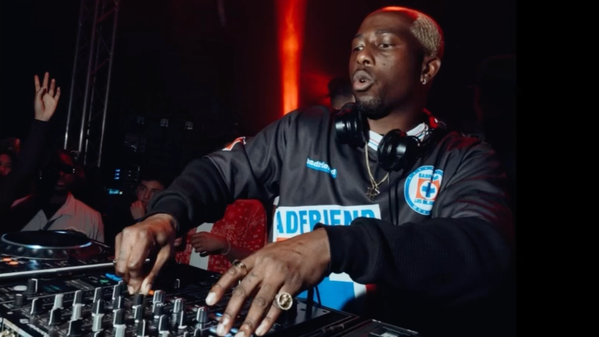 Damar Davis aux platines